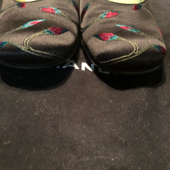 ZEITGEIST BLACK FLORAL PRINT BLOCK HEEL PUMPS happy Valentine’s Day - Picture 7 of 8